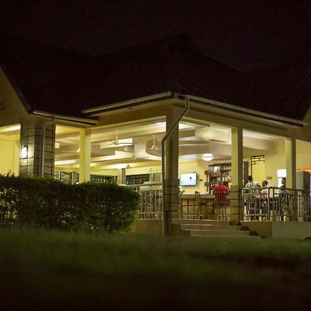 Cba Hotel Tanga Εξωτερικό φωτογραφία